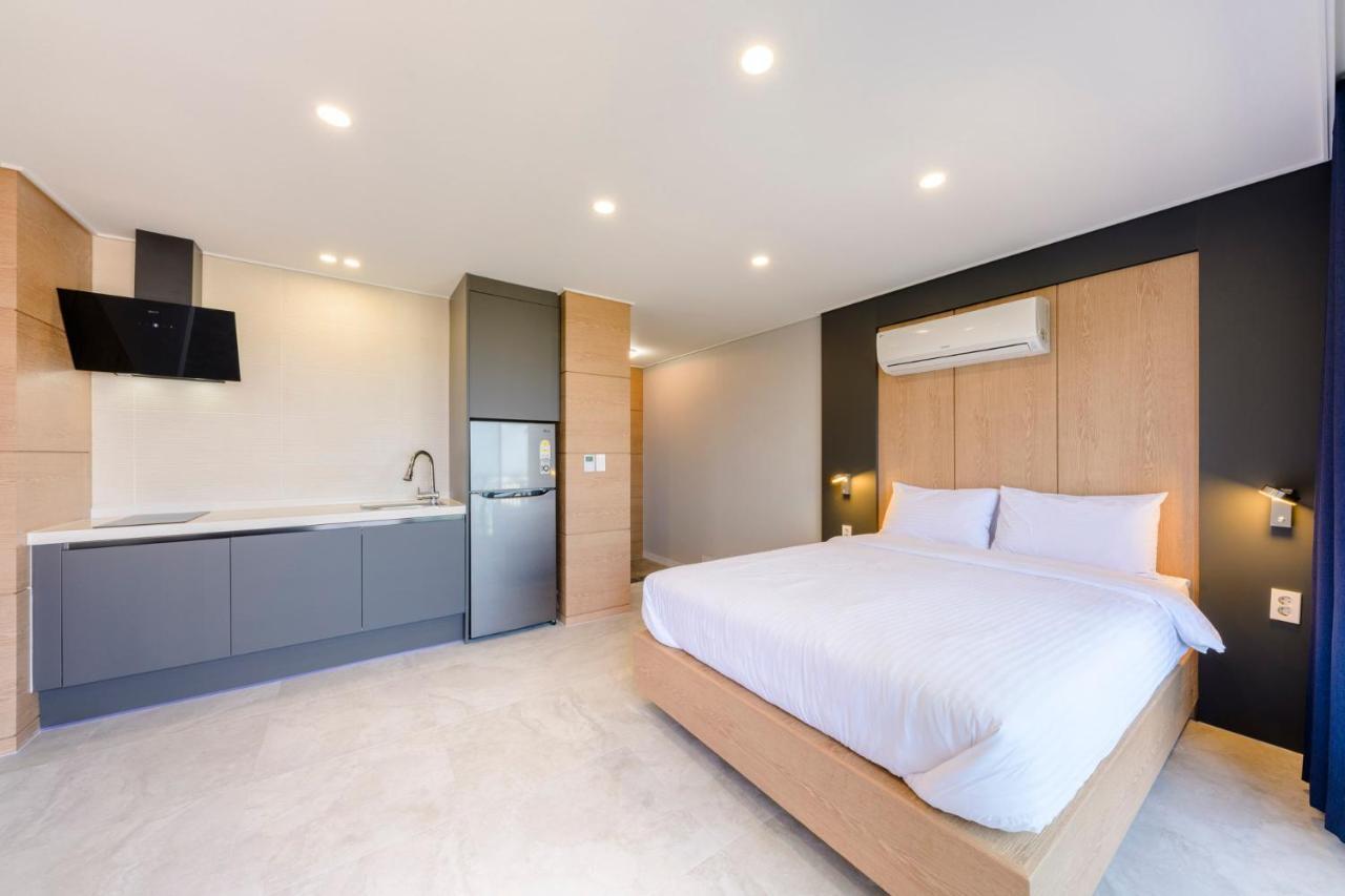 Cadelhas Hotel Jeju Bagian luar foto