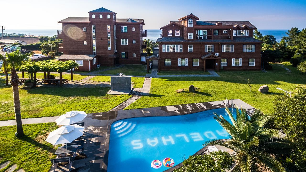 Cadelhas Hotel Jeju Bagian luar foto