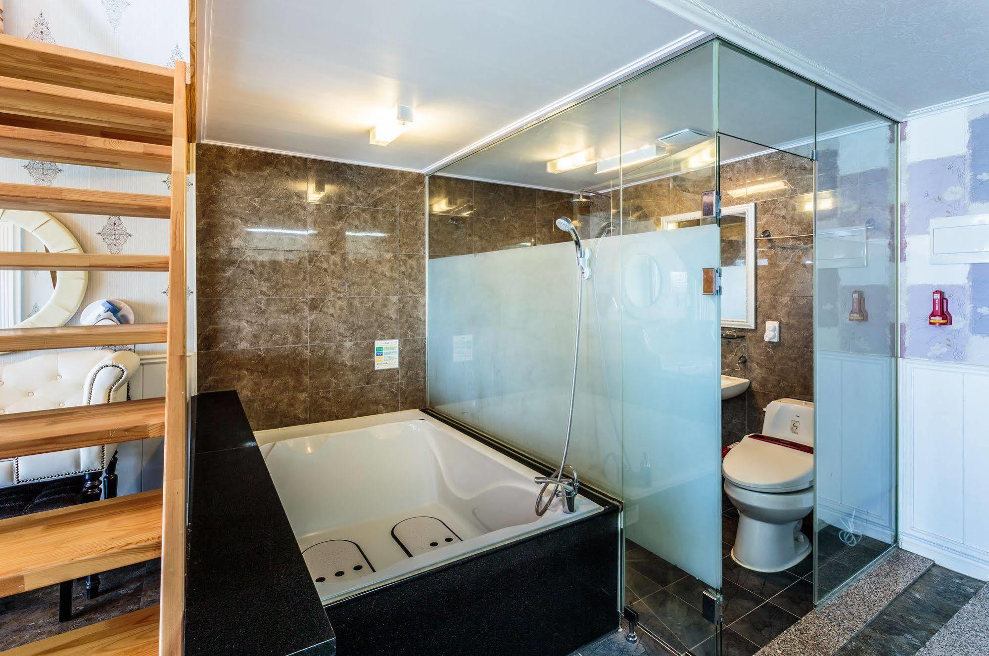Cadelhas Hotel Jeju Bagian luar foto