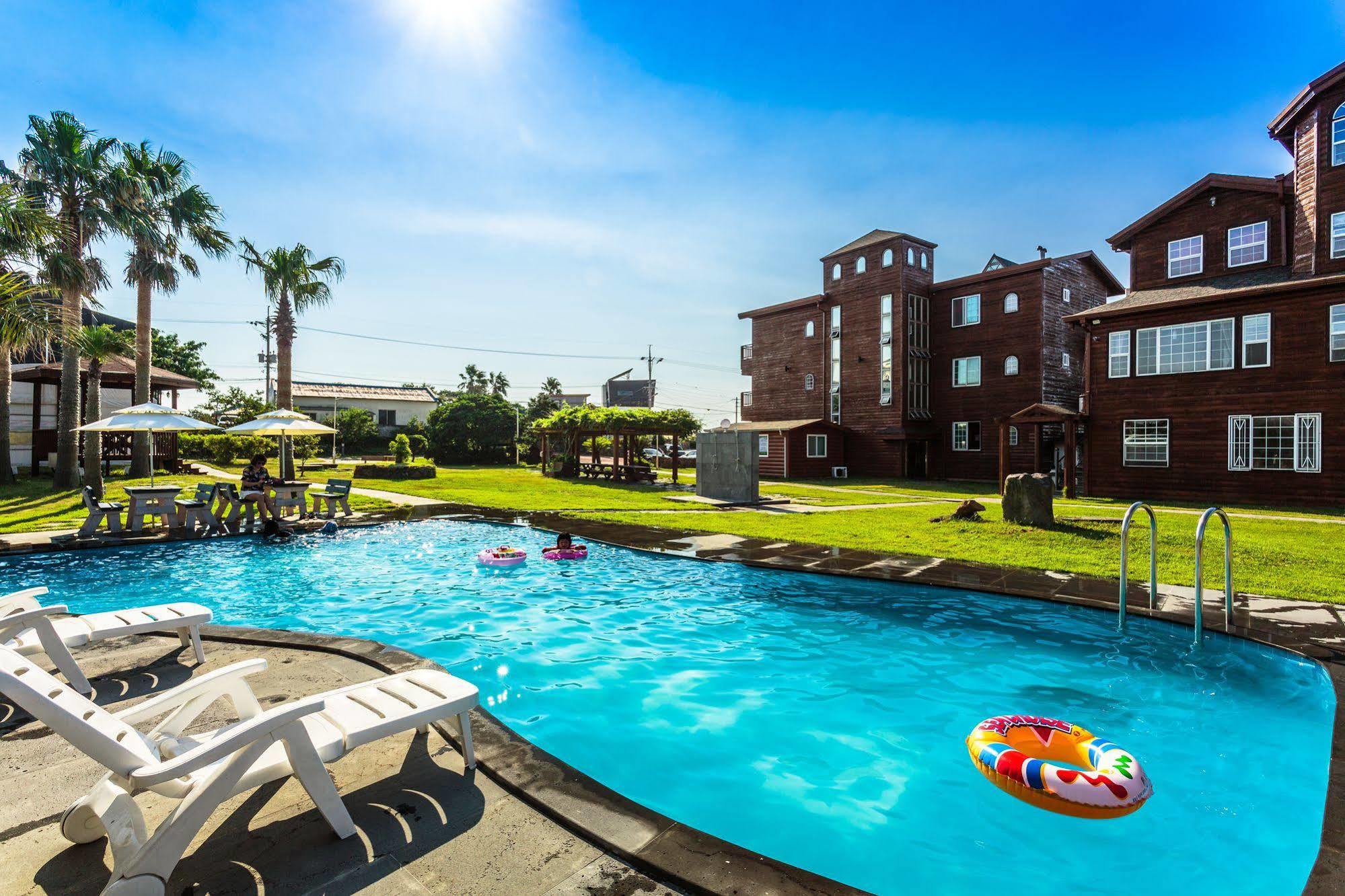 Cadelhas Hotel Jeju Bagian luar foto