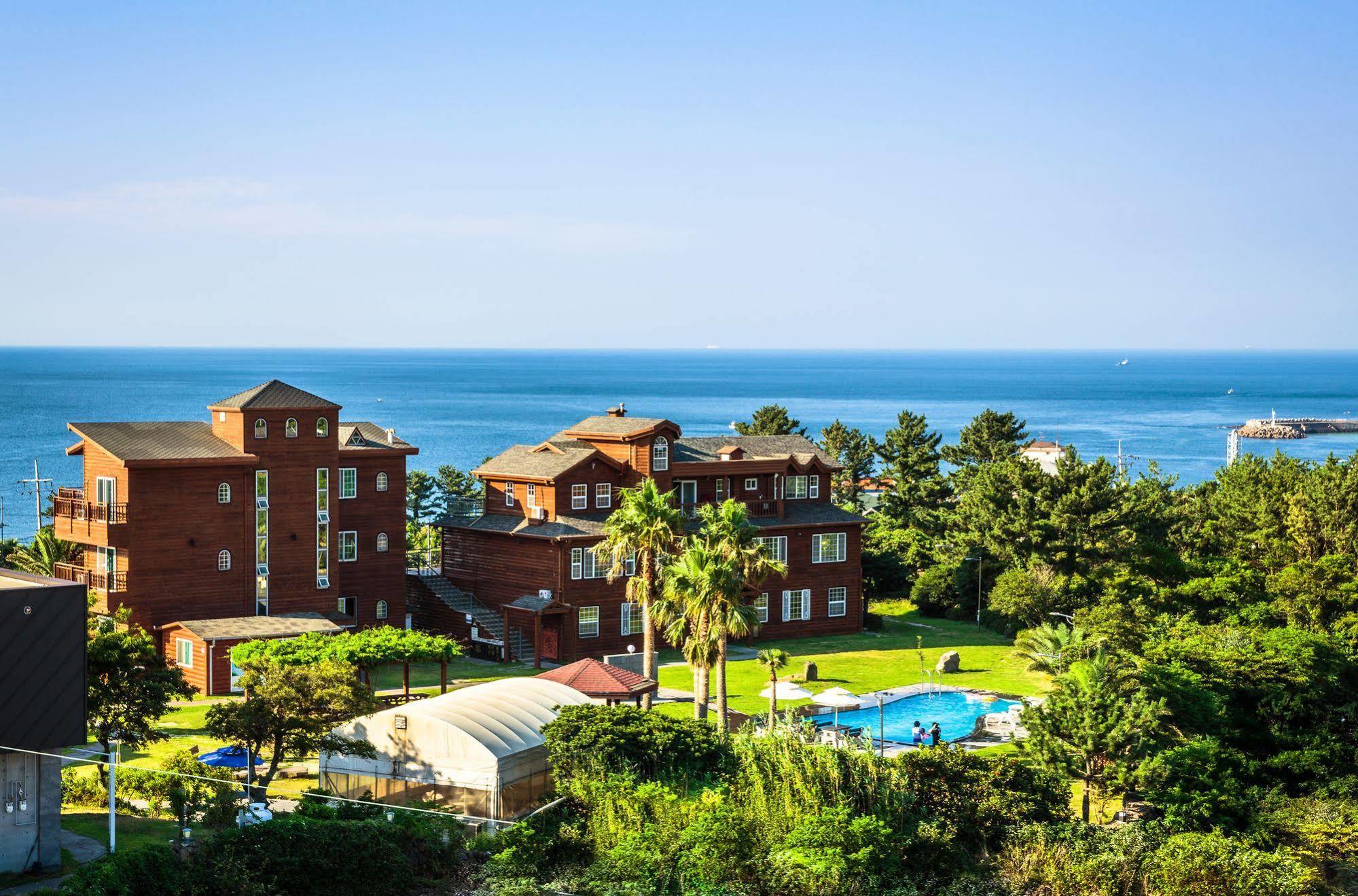Cadelhas Hotel Jeju Bagian luar foto